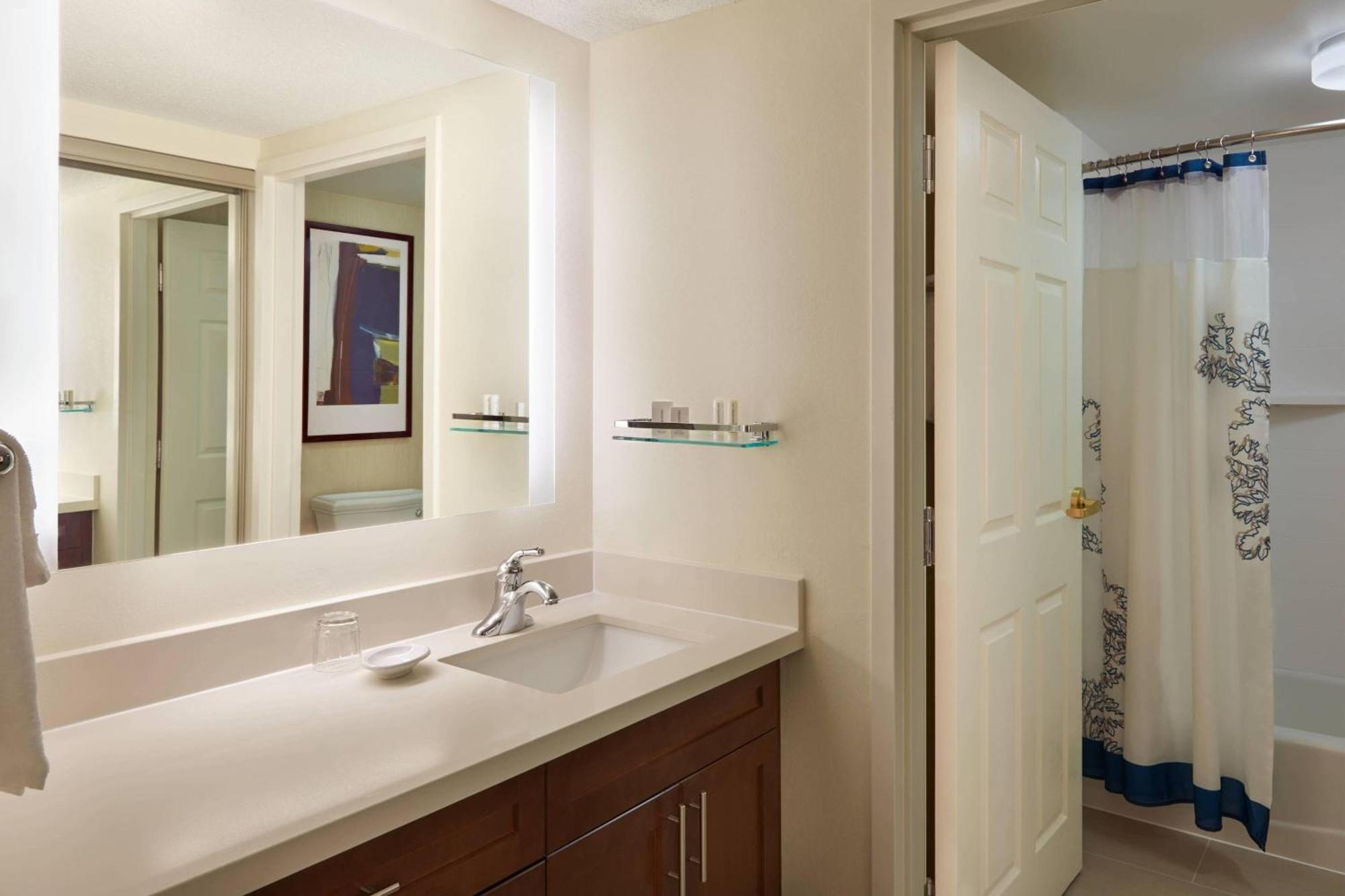 Residence Inn By Marriott Toronto Airport Ngoại thất bức ảnh