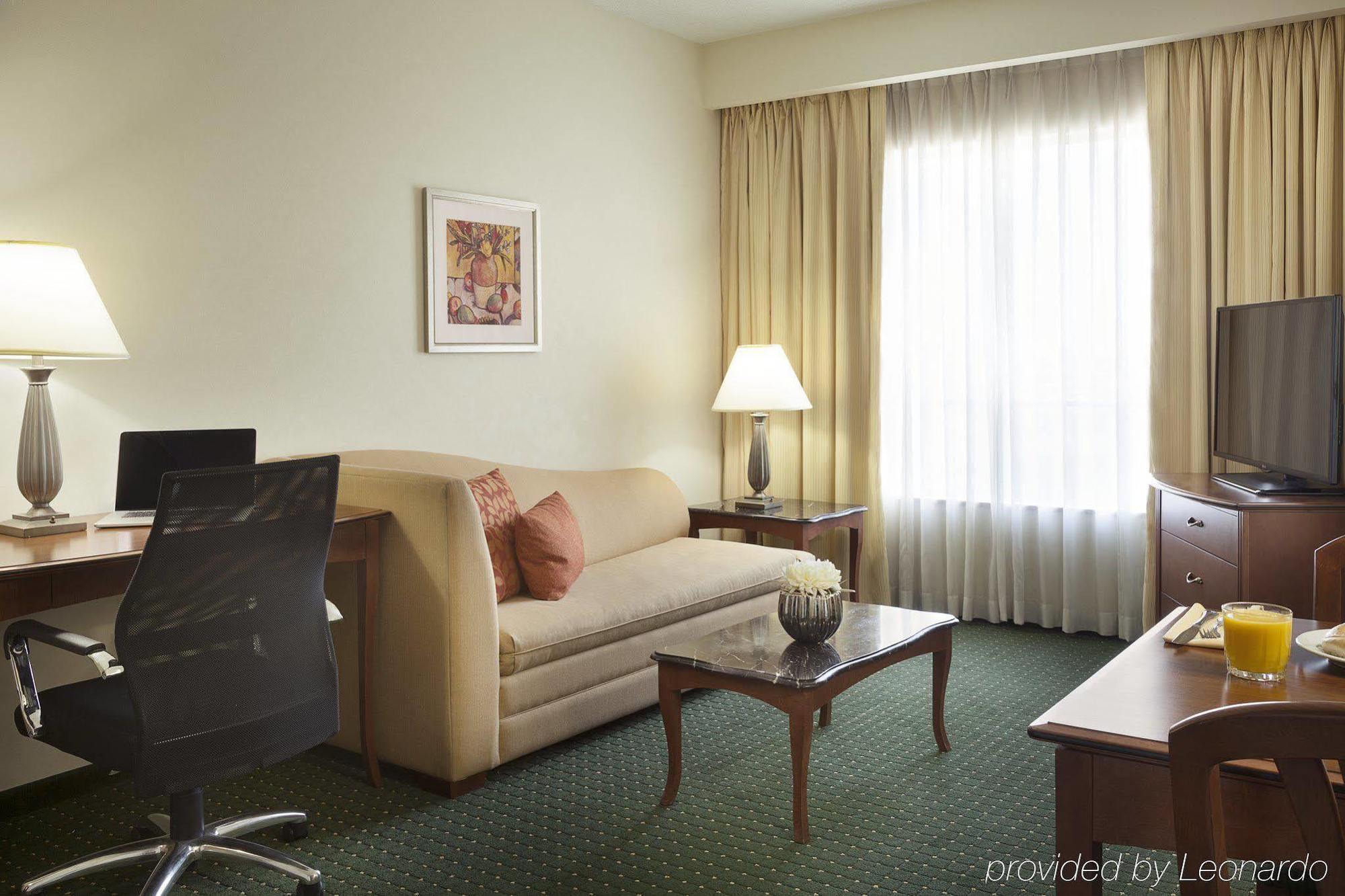 Residence Inn By Marriott Toronto Airport Ngoại thất bức ảnh
